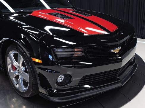Used 2010 Chevrolet Camaro SS w/ Orange Stripe Package RWD image 43
