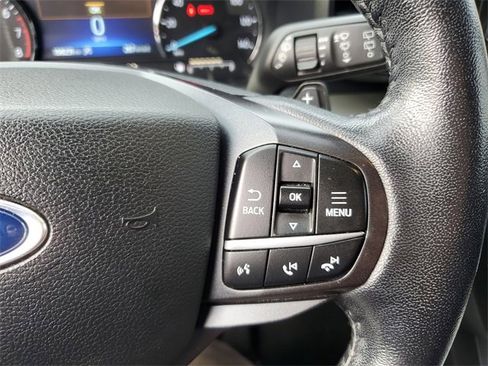 Used 2020 Ford Explorer XLT image 10
