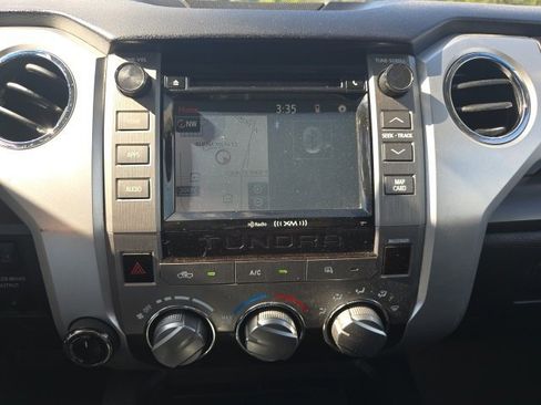 Used 2017 Toyota Tundra SR5 image 14