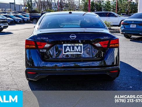 Used 2024 Nissan Altima 2.5 SV FWD image 11