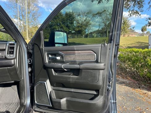 Used 2025 RAM 2500 Laramie w/ Night Edition image 53