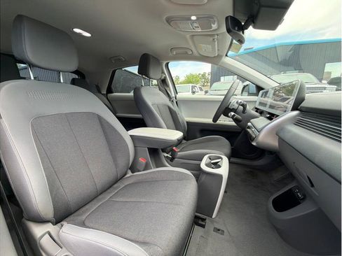 Used 2024 Hyundai Ioniq 5 SEL AWD/4WD image 4