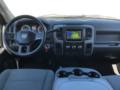 Used 2015 RAM 2500 Tradesman w/ Chrome Appearance Group AWD/4WD image 17
