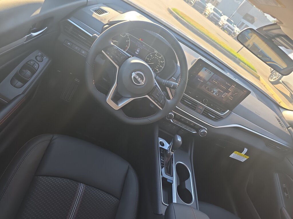 New 2026 Nissan Altima 2.5 SR FWD image 4