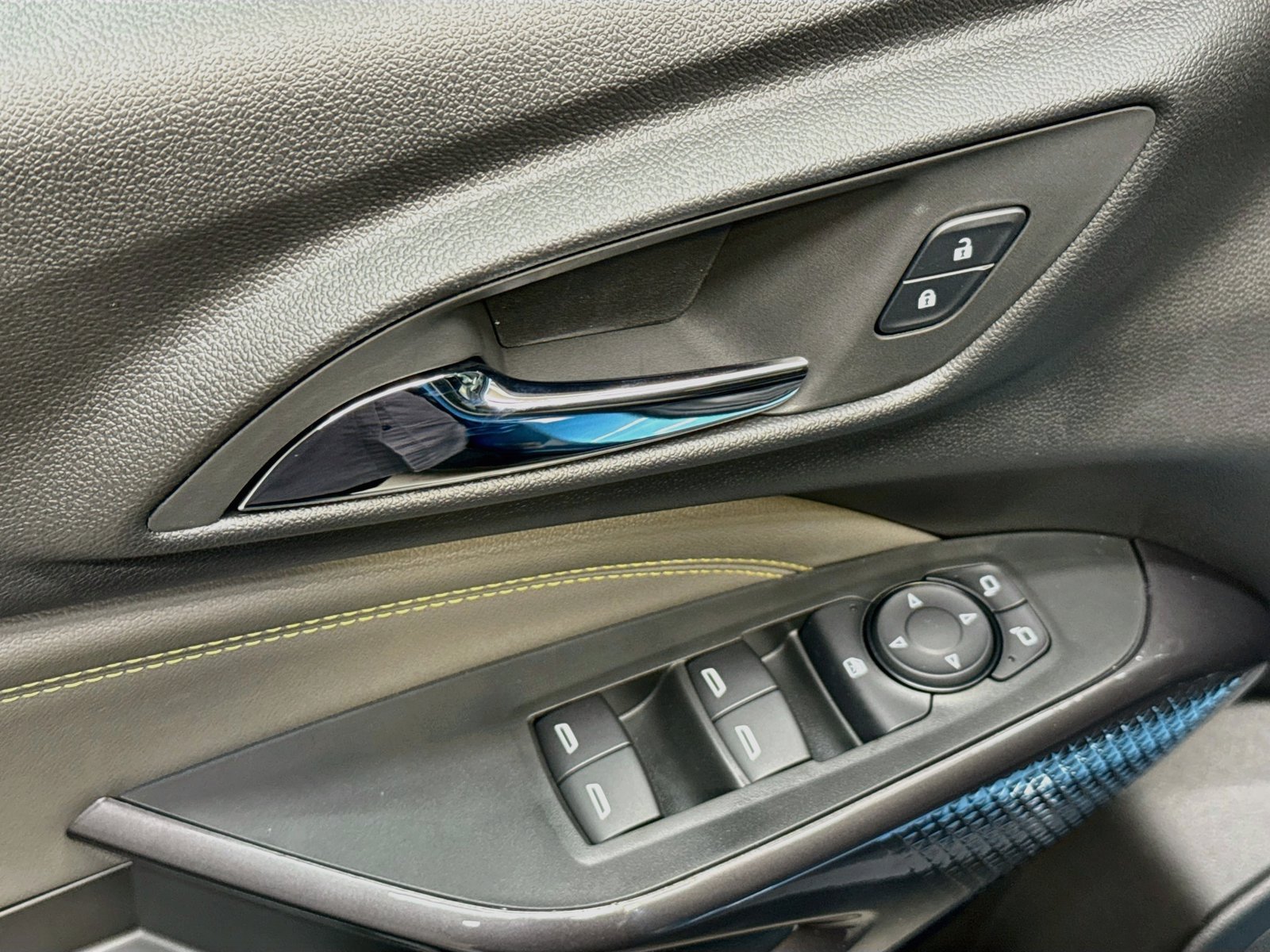 New 2026 Chevrolet Trax ACTIV w/ Sunroof Package FWD image 21