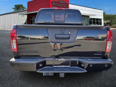 Used 2021 Nissan Frontier SV w/ Midnight Edition Floor Mats