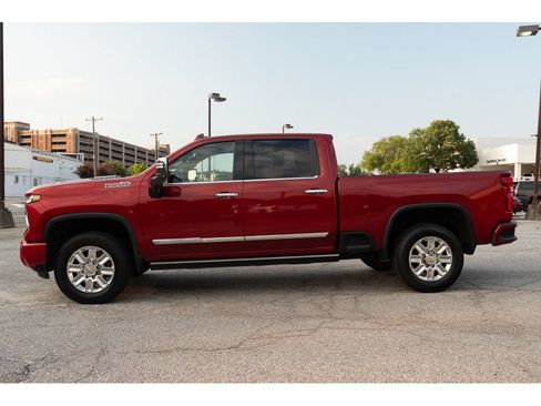 Used 2024 Chevrolet Silverado 3500 High Country w/ High Country Premium Package AWD/4WD image 5