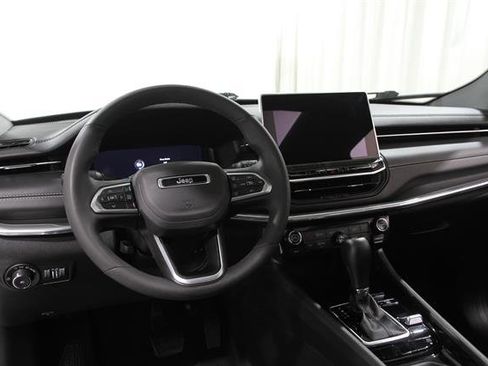 Used 2024 Jeep Compass Limited w/ High Altitude Package image 6