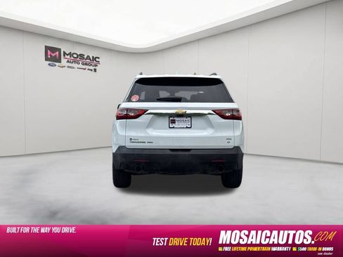 Used 2021 Chevrolet Traverse LT w/ LT Premium Package AWD/4WD image 7