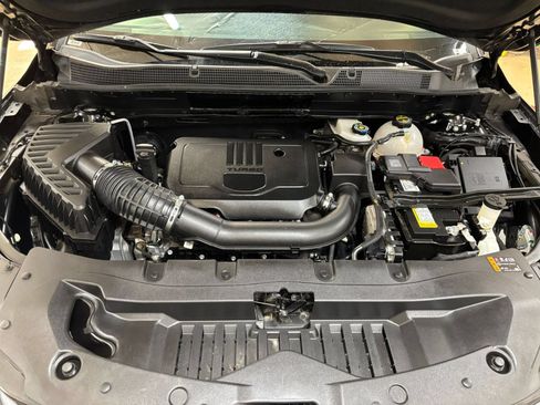 Used 2025 Chevrolet Blazer LT FWD image 33