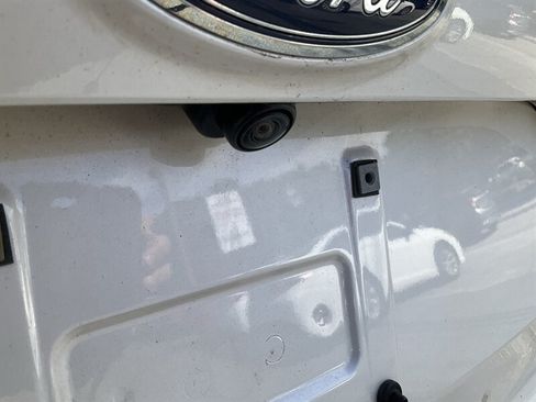 Used 2017 Ford Escape Titanium w/ Equipment Group 301A AWD/4WD image 11