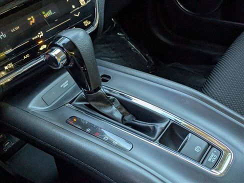 Used 2022 Honda HR-V EX image 12