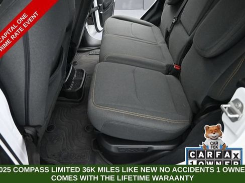 Used 2024 Jeep Wrangler Unlimited w/ Convenience Group AWD/4WD image 16