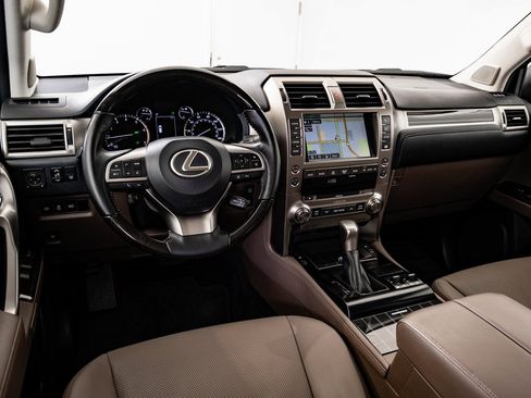 Used 2020 Lexus GX 460 Premium image 4