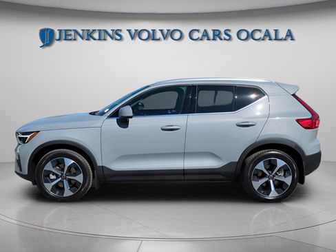 New 2025 Volvo XC40 B5 Core w/ Protection Package Premier image 5