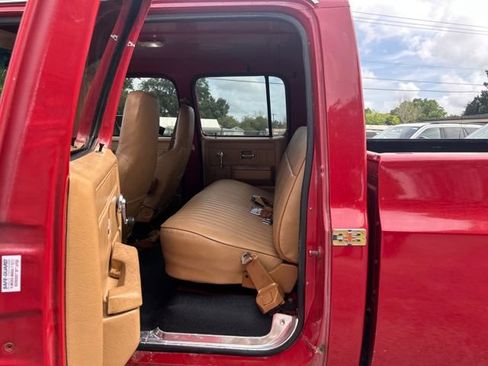 Used 1988 Chevrolet Silverado 3500 4x4 Crew Cab image 21