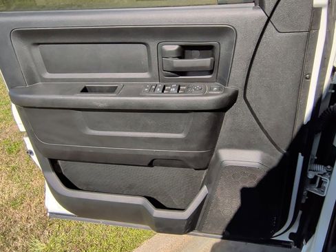 Used 2024 RAM 3500 Tradesman w/ Chrome Appearance Group image 10