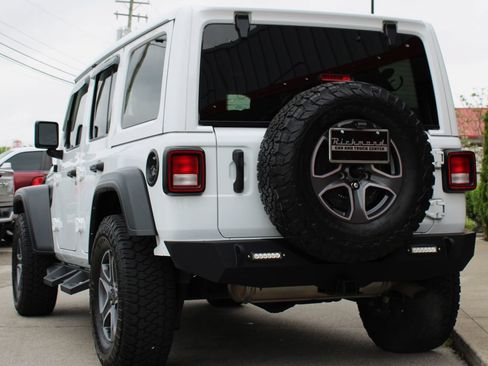 Used 2022 Jeep Wrangler Unlimited Sport w/ Sun And Sound Package AWD/4WD image 5