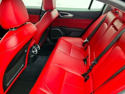 Used 2019 Alfa Romeo Giulia w/ Quick Order Package 22K Sport image 21