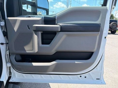 Used 2017 Ford F250 XLT AWD/4WD image 20
