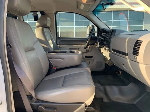 Used 2013 Chevrolet Silverado 3500 W/T image 18
