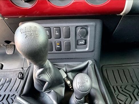 Used 2008 Toyota FJ Cruiser 4WD image 24