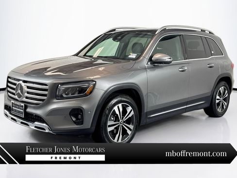 Used 2026 Mercedes-Benz GLB 250 image 1