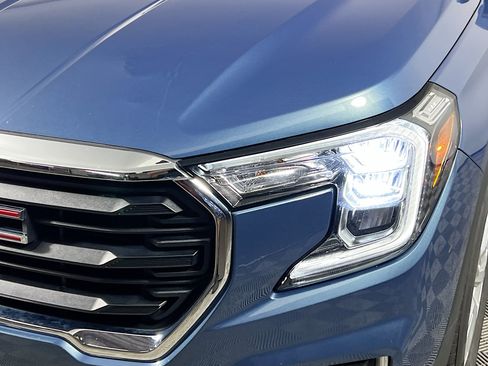 Used 2024 GMC Terrain SLE AWD/4WD image 12
