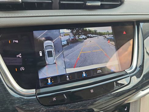 Used 2021 Cadillac XT6 Premium Luxury FWD image 27