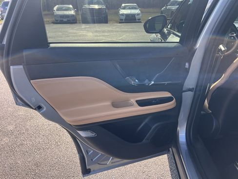 Certified 2022 Lincoln Corsair Reserve image 26