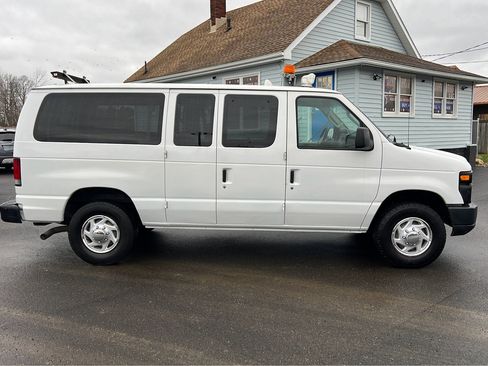 Used 2012 Ford E-350 and Econoline 350 Super Duty w/ Crew Van Pkg image 5