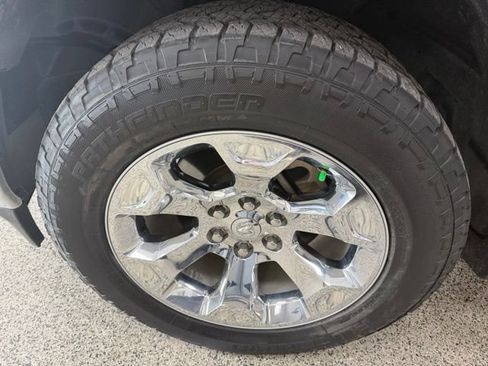Used 2020 RAM 1500 Big Horn AWD/4WD image 9
