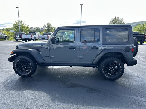 Used 2021 Jeep Wrangler Unlimited Sport AWD/4WD image 4