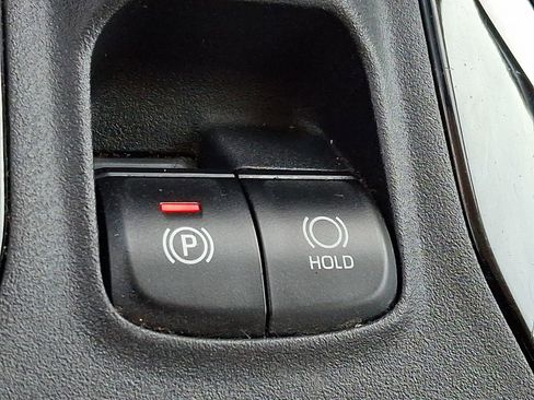 Used 2022 Toyota Corolla LE image 22