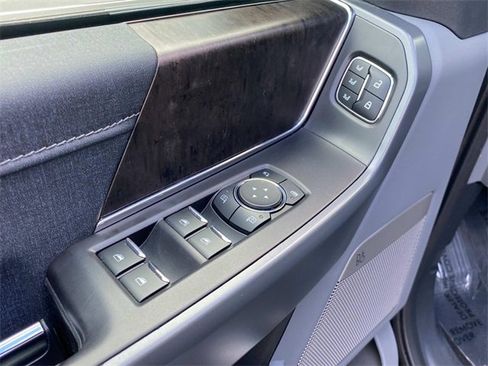 Used 2022 Ford F150 Lariat w/ Equipment Group 502A High image 13