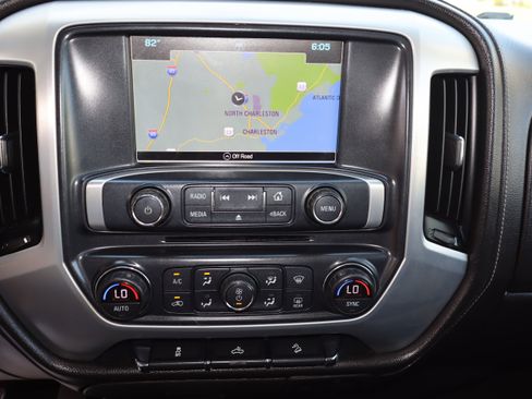 Used 2018 GMC Sierra 1500 SLE w/ SLE Value Package AWD/4WD image 21