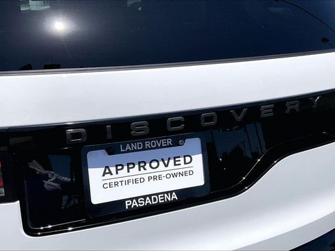 Used 2025 Land Rover Discovery Dynamic SE AWD/4WD image 31
