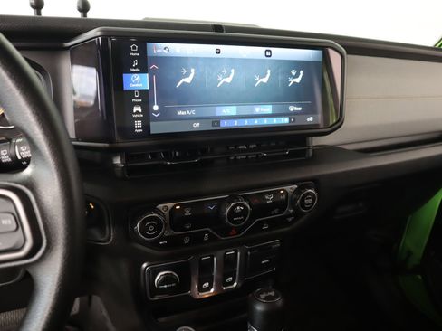 Used 2025 Jeep Wrangler Sport image 5