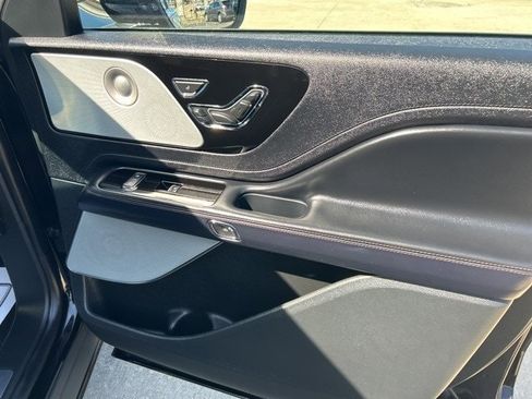 Used 2020 Lincoln Aviator Reserve w/ Equipment Group 201A image 15