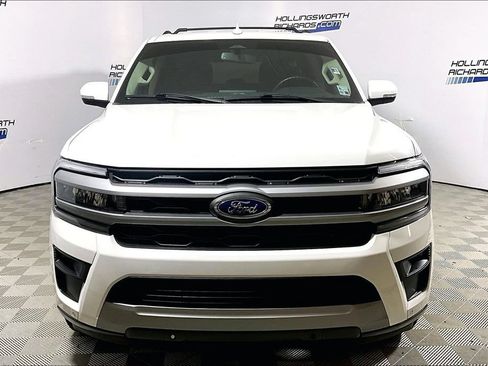 Used 2022 Ford Expedition Max XLT RWD image 2