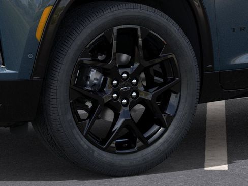 New 2026 Chevrolet Traverse RS w/ LPO, Floor Liner Package AWD/4WD image 33