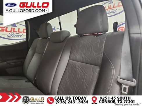 Used 2016 Toyota Tacoma SR5 image 14