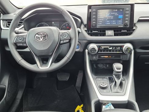 Used 2022 Toyota RAV4 SE AWD/4WD image 14