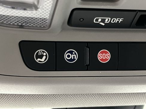 Certified 2023 GMC Acadia AT4 w/ Preferred Package image 30