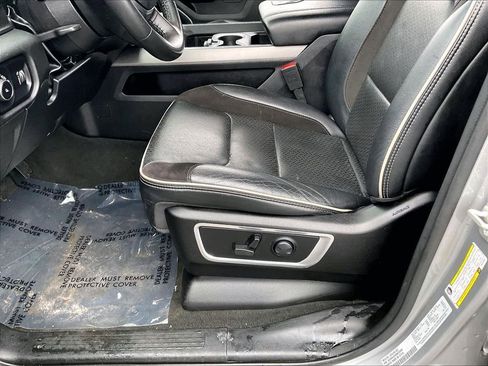 Used 2024 RAM 1500 Laramie AWD/4WD image 33