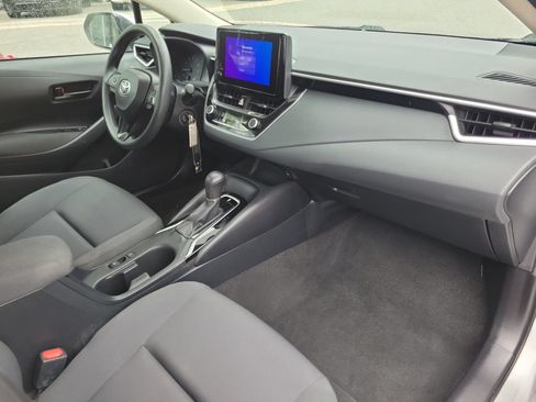 Used 2024 Toyota Corolla LE FWD image 3
