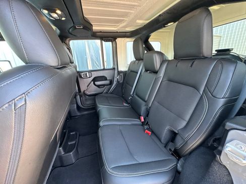 Used 2021 Jeep Wrangler Unlimited Sport AWD/4WD image 30