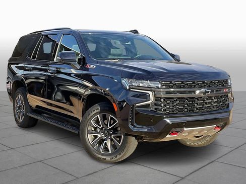 Used 2021 Chevrolet Tahoe Z71 w/ Luxury Package image 3