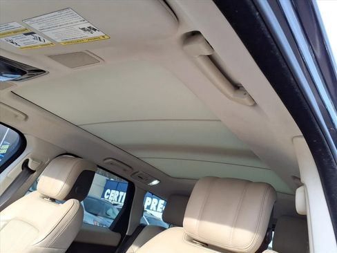 Used 2020 Land Rover Range Rover Sport HSE image 18