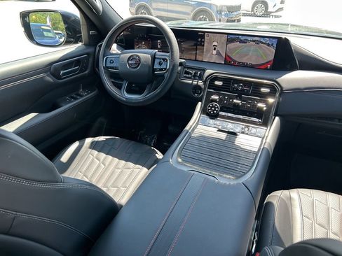 Certified 2025 Nissan Armada PRO-4X AWD/4WD image 27